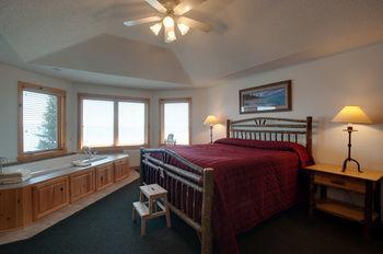 Cove Point 3*
