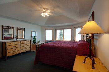 Cove Point Resort