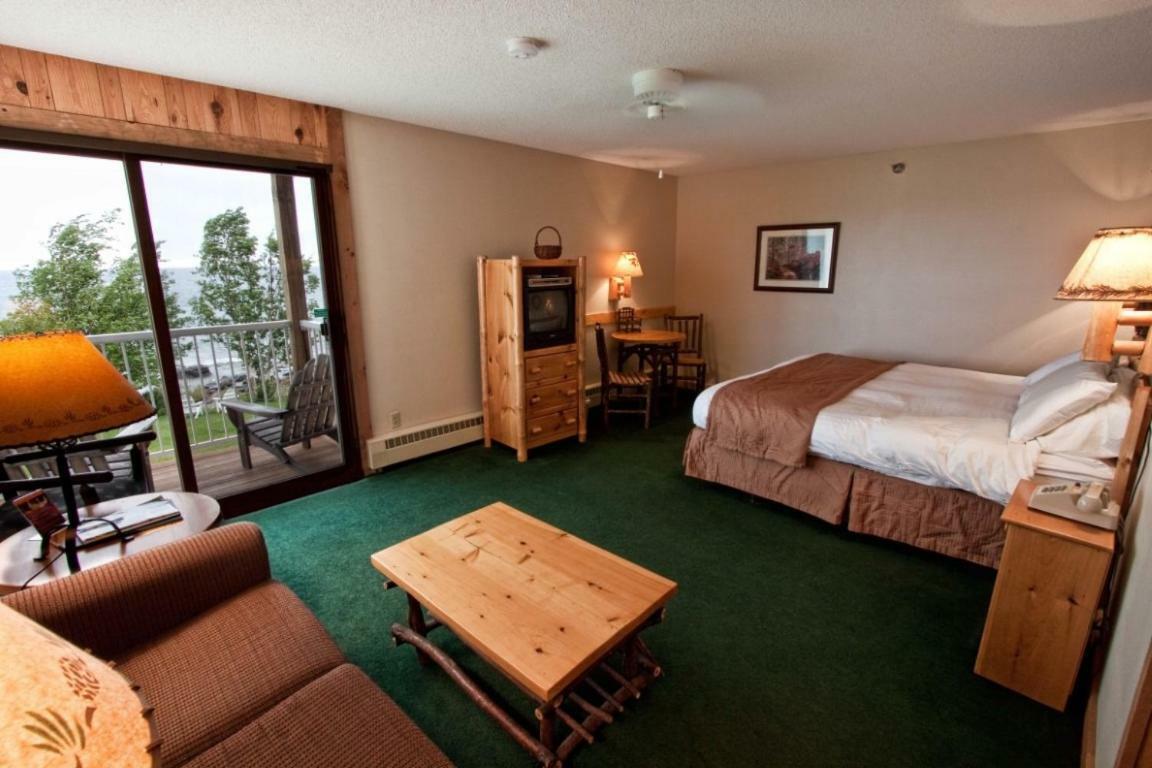 Cove Point Resort